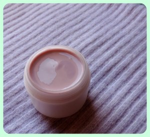 Escin and Caffeine Eye Cream14